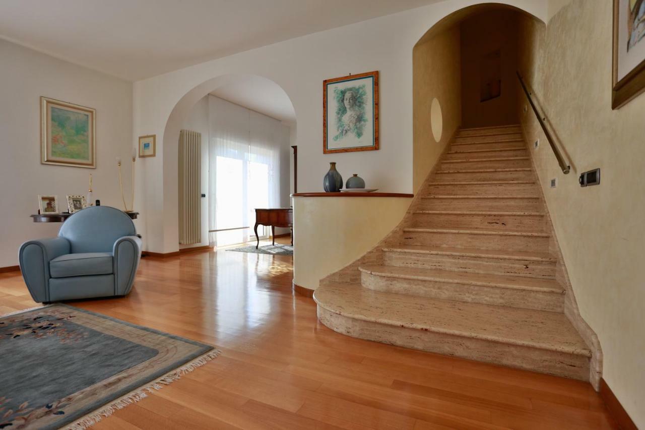 L'Ippocampo Guest House Sabaudia Eksteriør billede