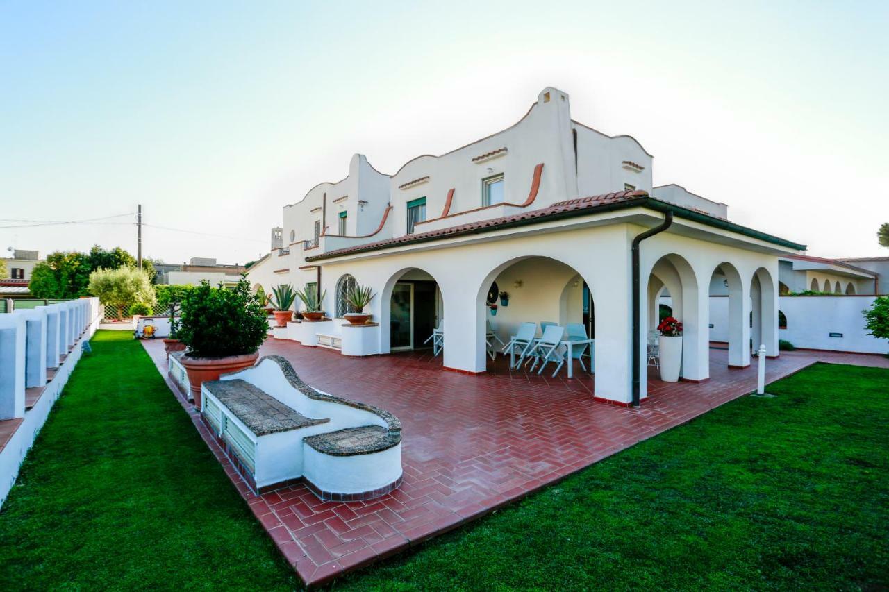 L'Ippocampo Guest House Sabaudia Eksteriør billede