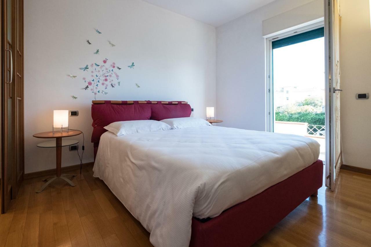 L'Ippocampo Guest House Sabaudia Eksteriør billede