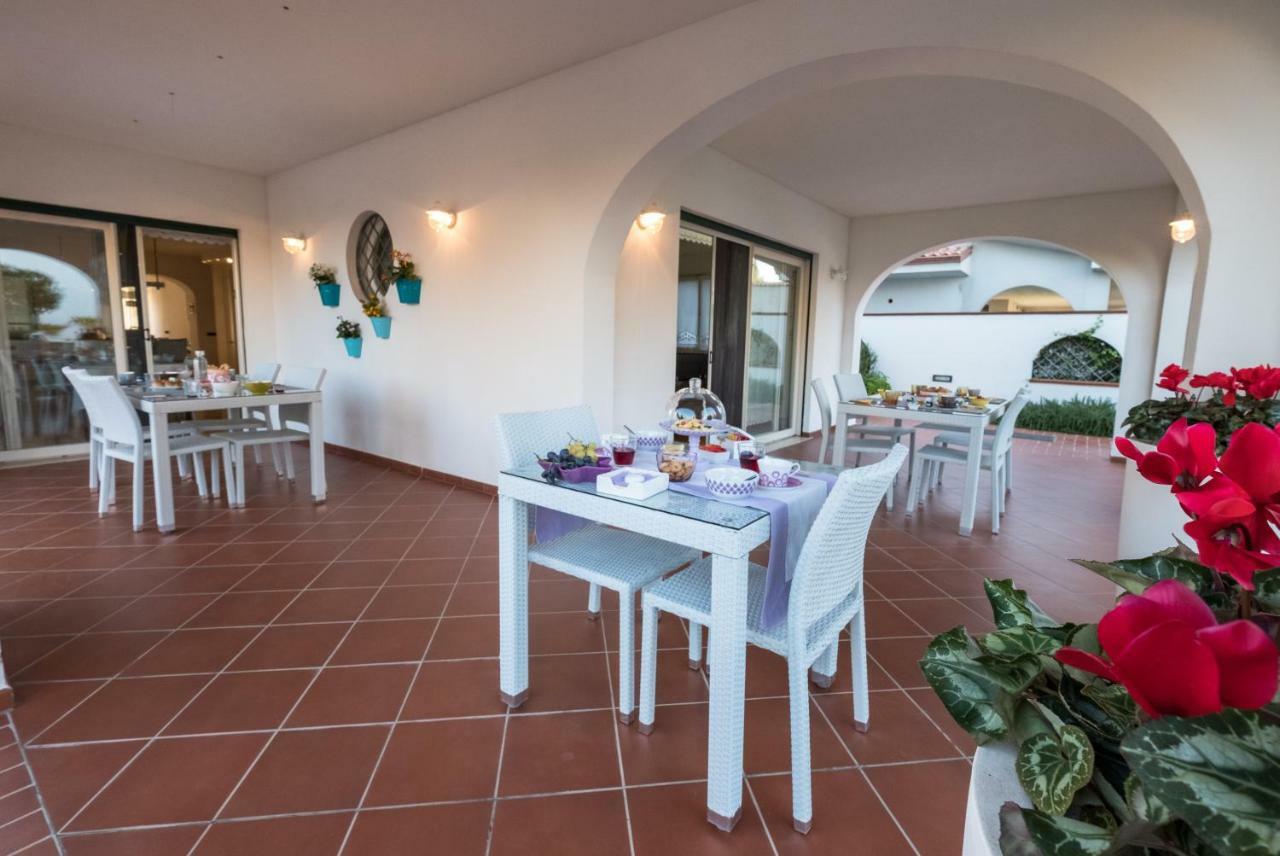 L'Ippocampo Guest House Sabaudia Eksteriør billede