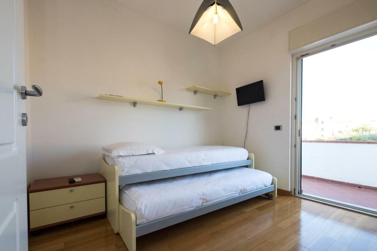 L'Ippocampo Guest House Sabaudia Eksteriør billede